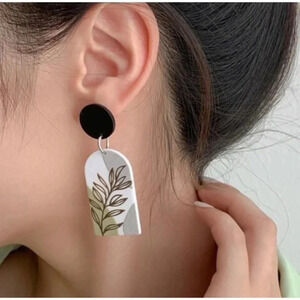 1 LEFT! Floral Print Trending Rectangle Hoop Earrings